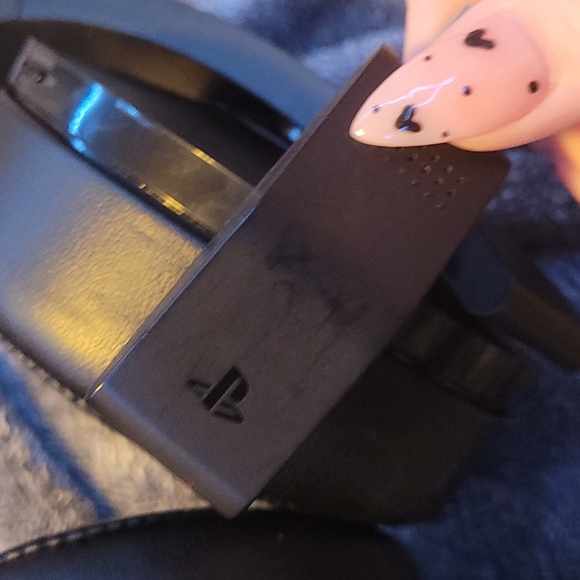 Gently used PSN platinum head set - Picture 5 of 6